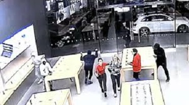 Attention: San Francisco Apple Stores Robbed