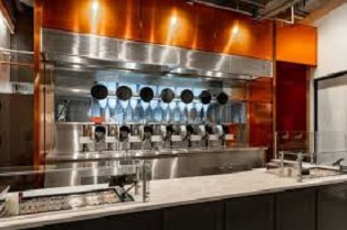 Robots Cook at Boston Restaurant and Clean Up